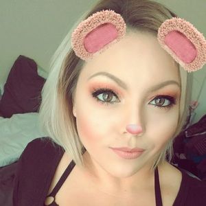 Meet your Posher, Christina